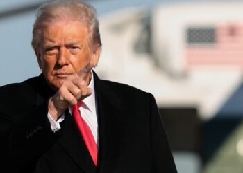 Trump Urges Big Tech to Pay for U.S. Power Infrastructure as AI Drives Energy Demand