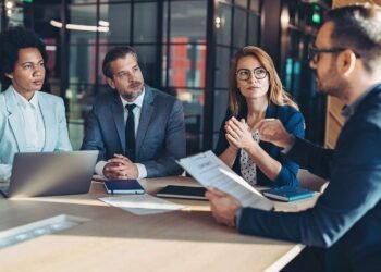 Wealth Managers See Rising Demand for Alternative Assets Amid Market Uncertainty